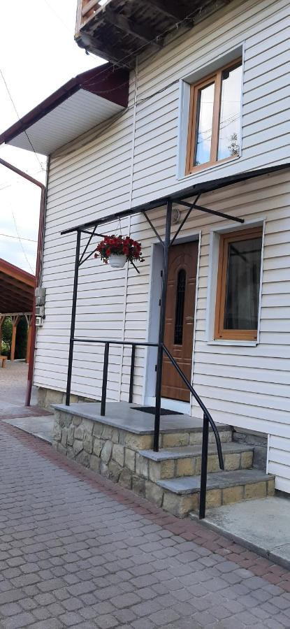 Cottage house Yaremche Exterior photo